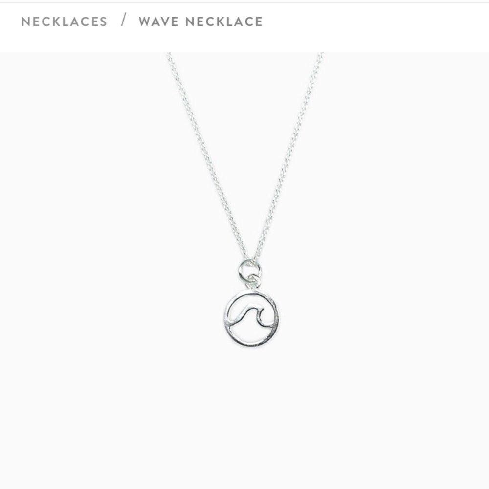pura vida wave necklace